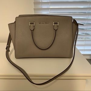 Grey Micheal Kors Selma Purse